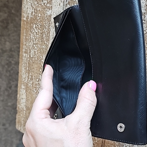 Prada Wallet - Picture 12 of 16